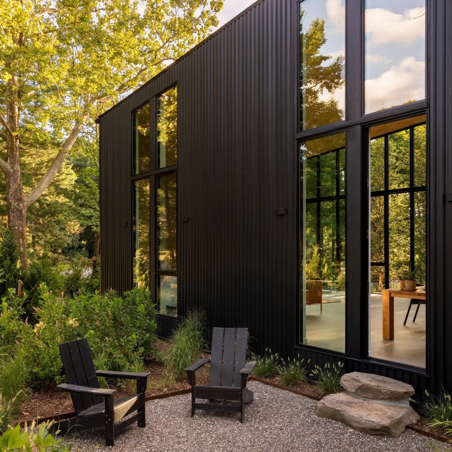 Summer evenings at our Tenafly House...

built by @tfhdevelopment
photos by @gregmaka