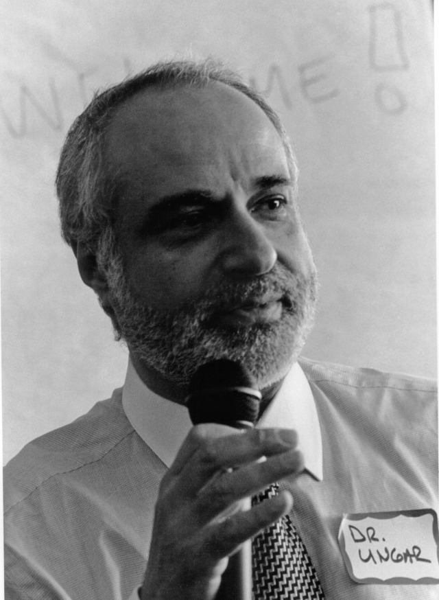 Dr.UngarSpeaking.jpg