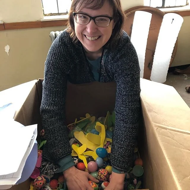 Flashback to happy times getting ready for the egg hunt last year 🙂