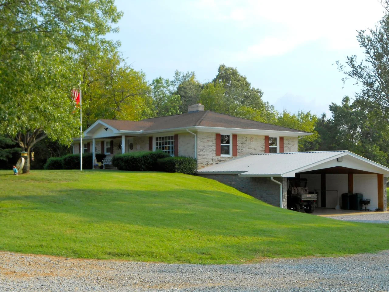 The two story guest house sleeps 12, with 6 bedrooms and 4 full baths, media room and a full kitchen.