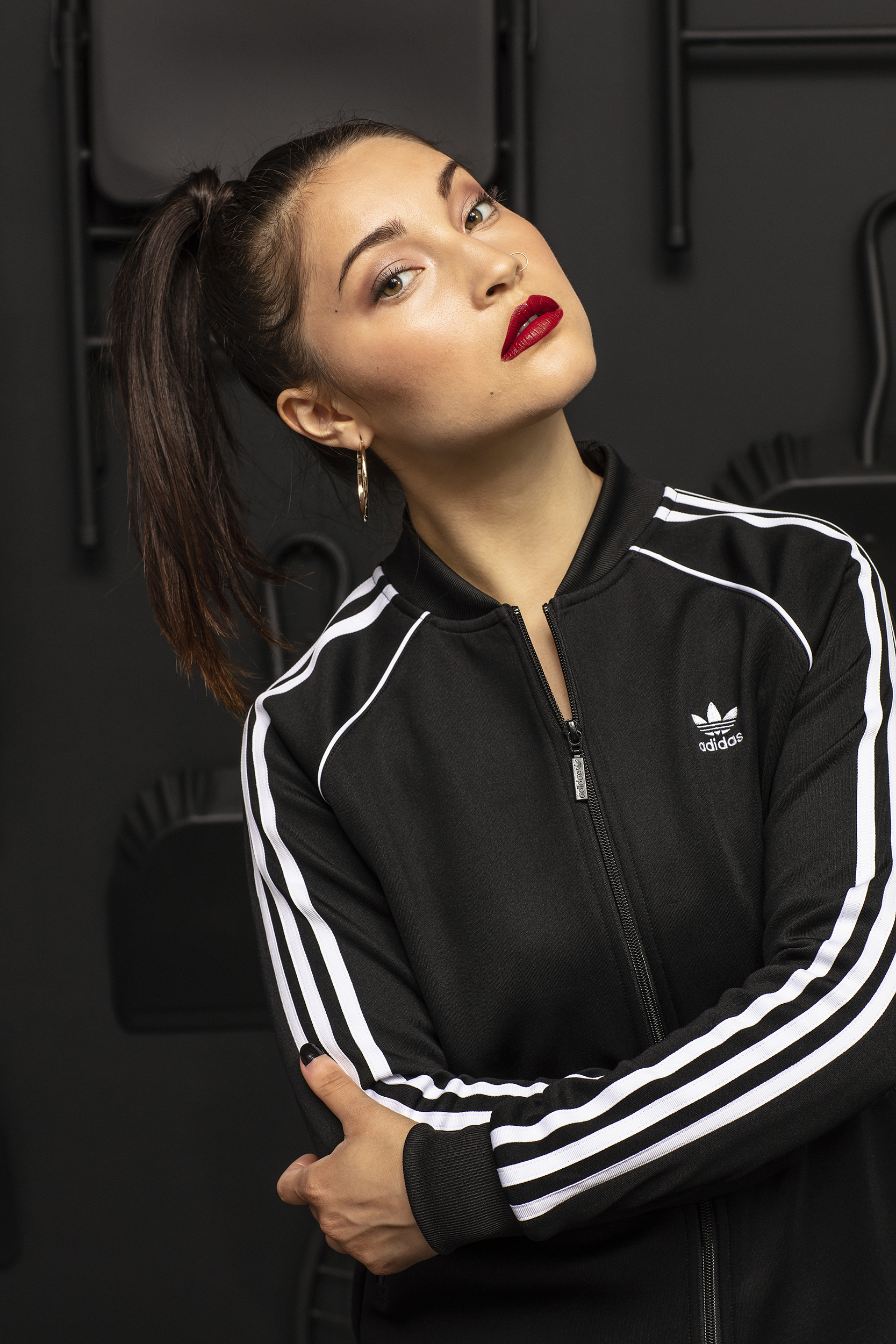 FW18_ADICOLOR_FNL_SIX_02_FEMALE_BLACK_1_2358_2500.jpg