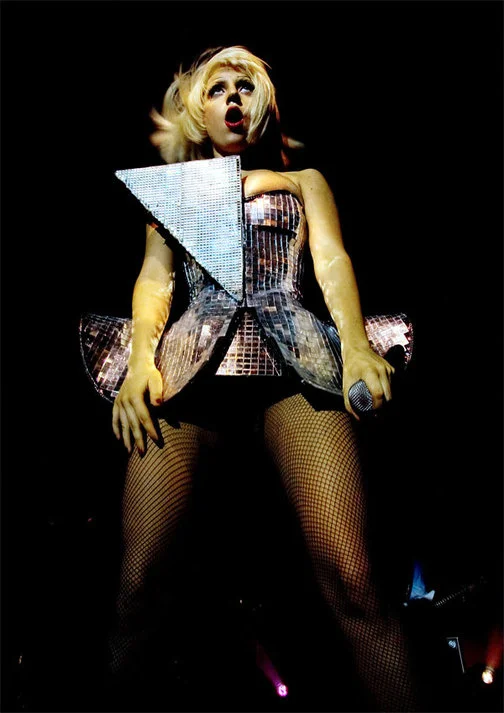 02-gaga-triangle.jpeg