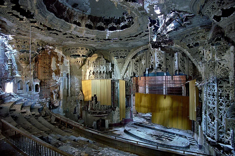 Ruins of Detroit 08.jpeg
