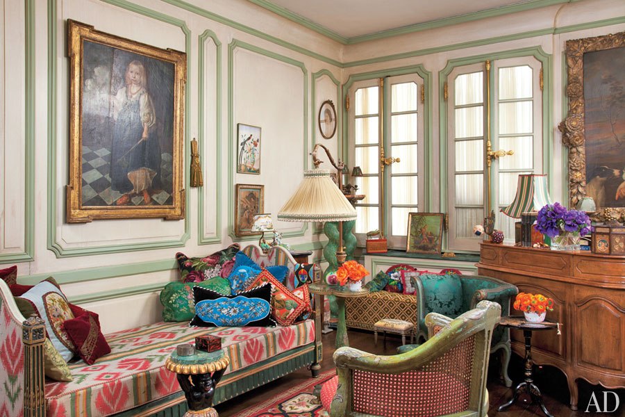 item1.rendition.slideshowWideHorizontal.iris-apfel-apartment-02-library.jpeg