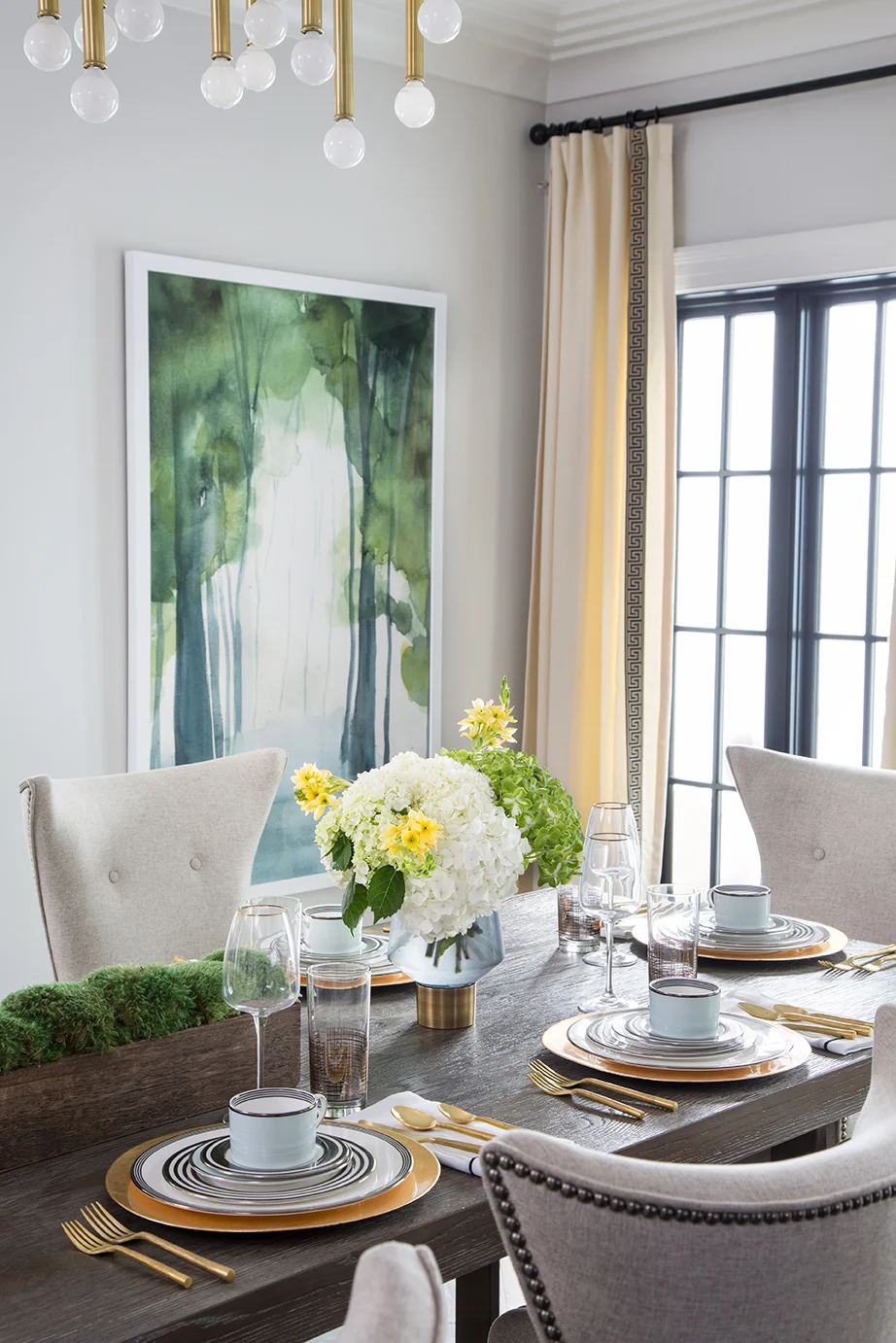 BreezeGiannasio_Irving_MeghanBobPhotography_DiningSlice_WEB.jpg
