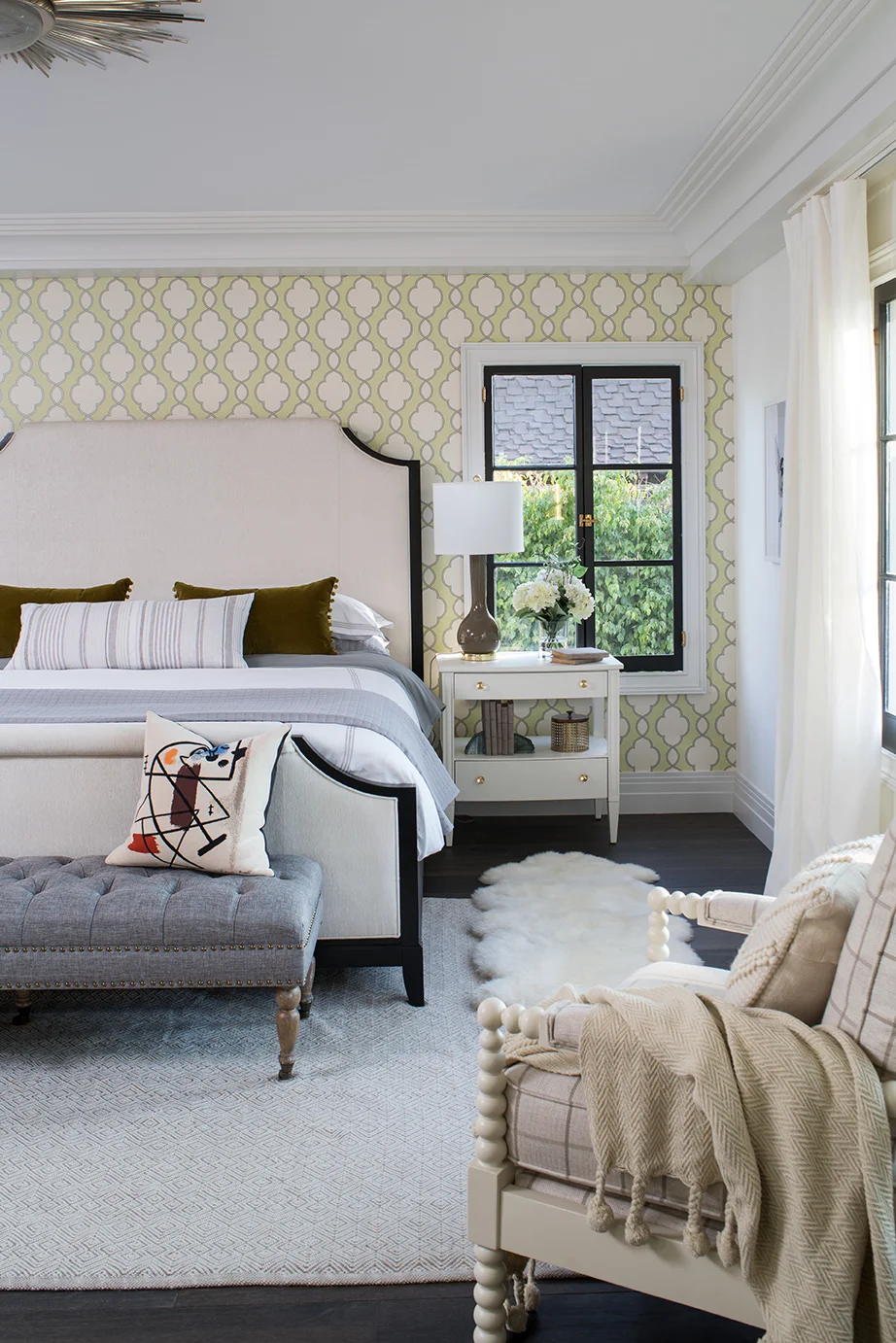 BreezeGiannasio_Irving_MeghanBobPhotography_GreenBedroomSlice_WEB.jpg