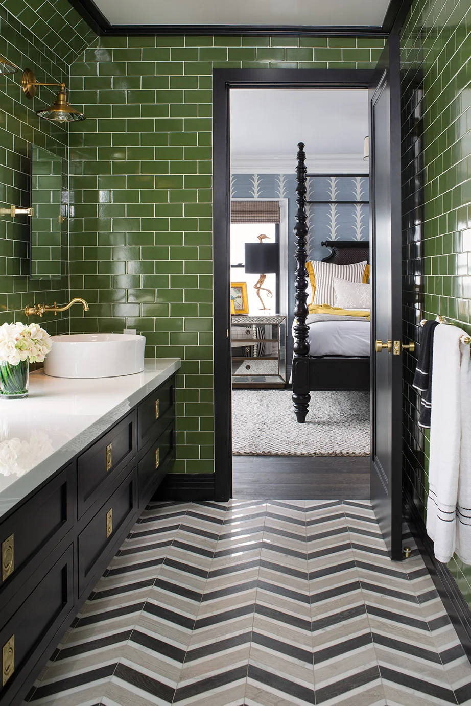 BreezeGiannasio_Irving_MeghanBobPhotography_JackNJillBathToGuestroom_WEB.jpg