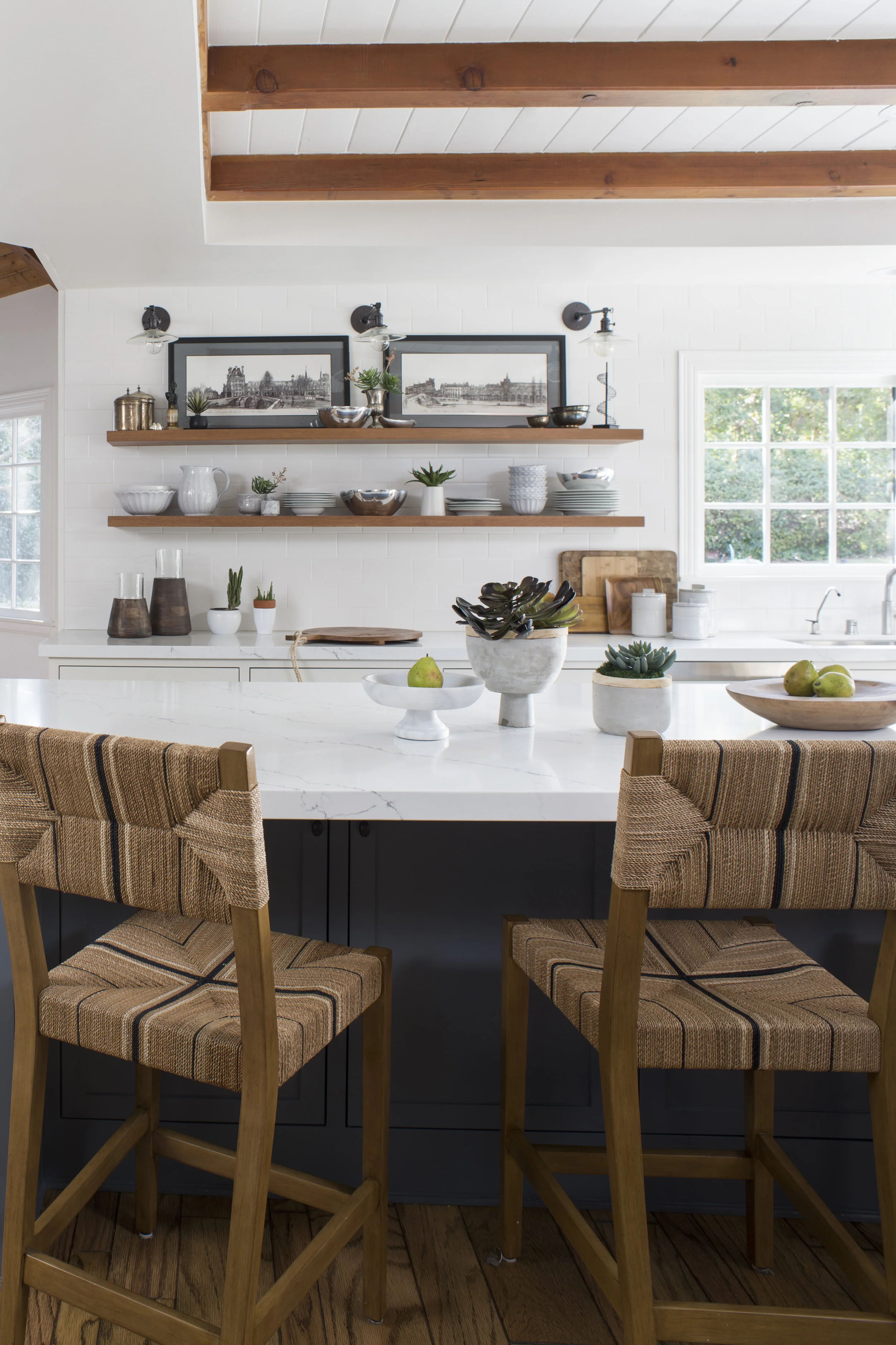 BreezeGiannasio_MeghanBobPhoto_ThousandOaks_KitchenStraight_HR.jpg