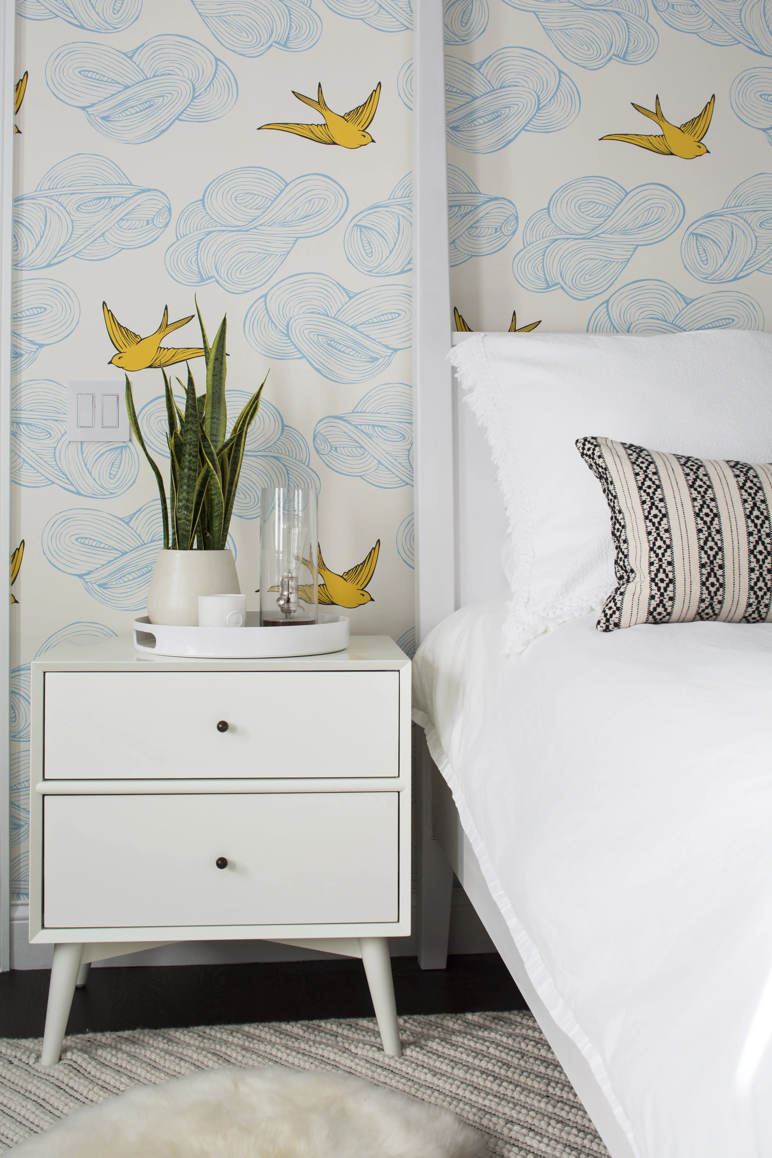 Breeze_SanDiego_GuestRoom_Detail_HR.jpg