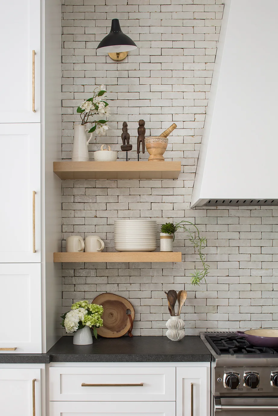 Breeze_Corinth_MeghanBobPhoto_KitchenShelf2_WEB.jpg