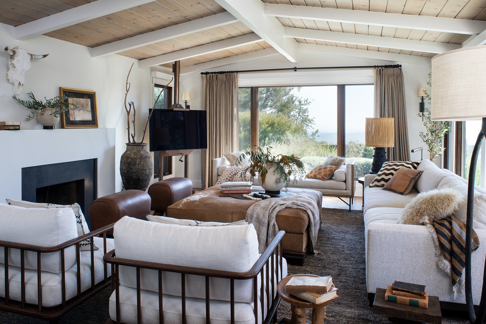 Breeze_Taos_MeghanBob_LivingRoomOverall_WEB.jpg