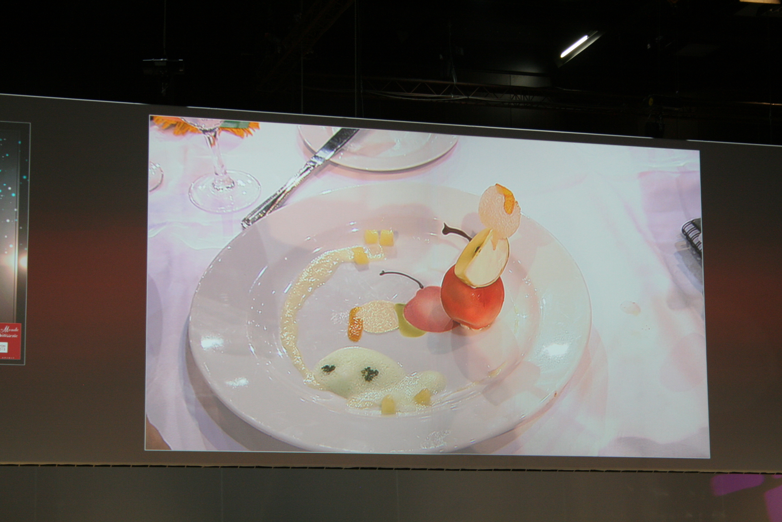  Forgot which team produced this plated dessert, but I loved the concept of the mirror image. 