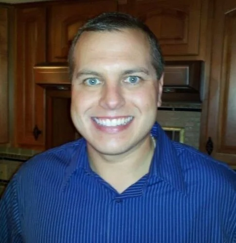 Weatherman's Wife Says he Threaten to Kill Her