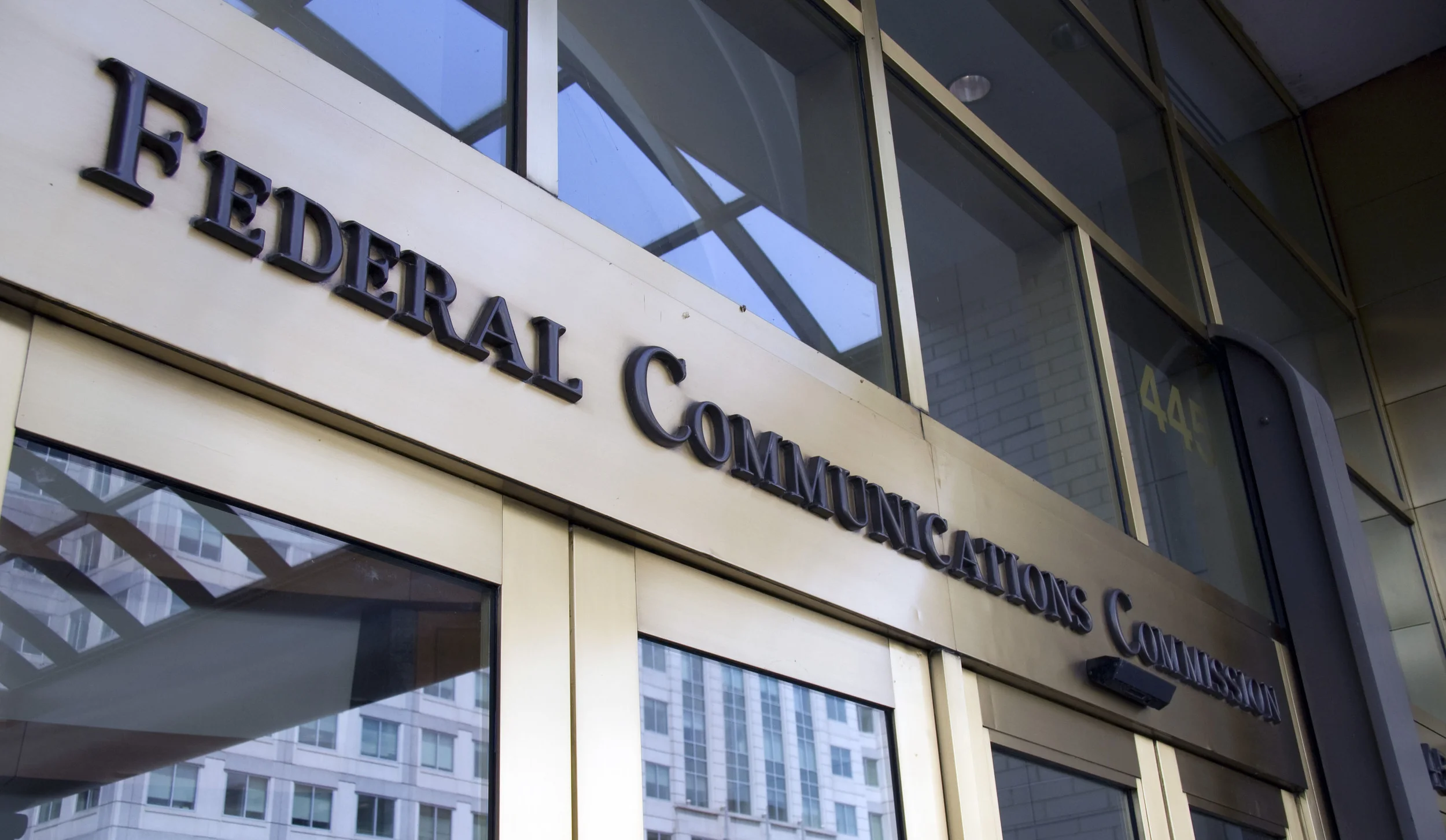 Court Smacks down FCC's Ban on Joint Sales Agreements 