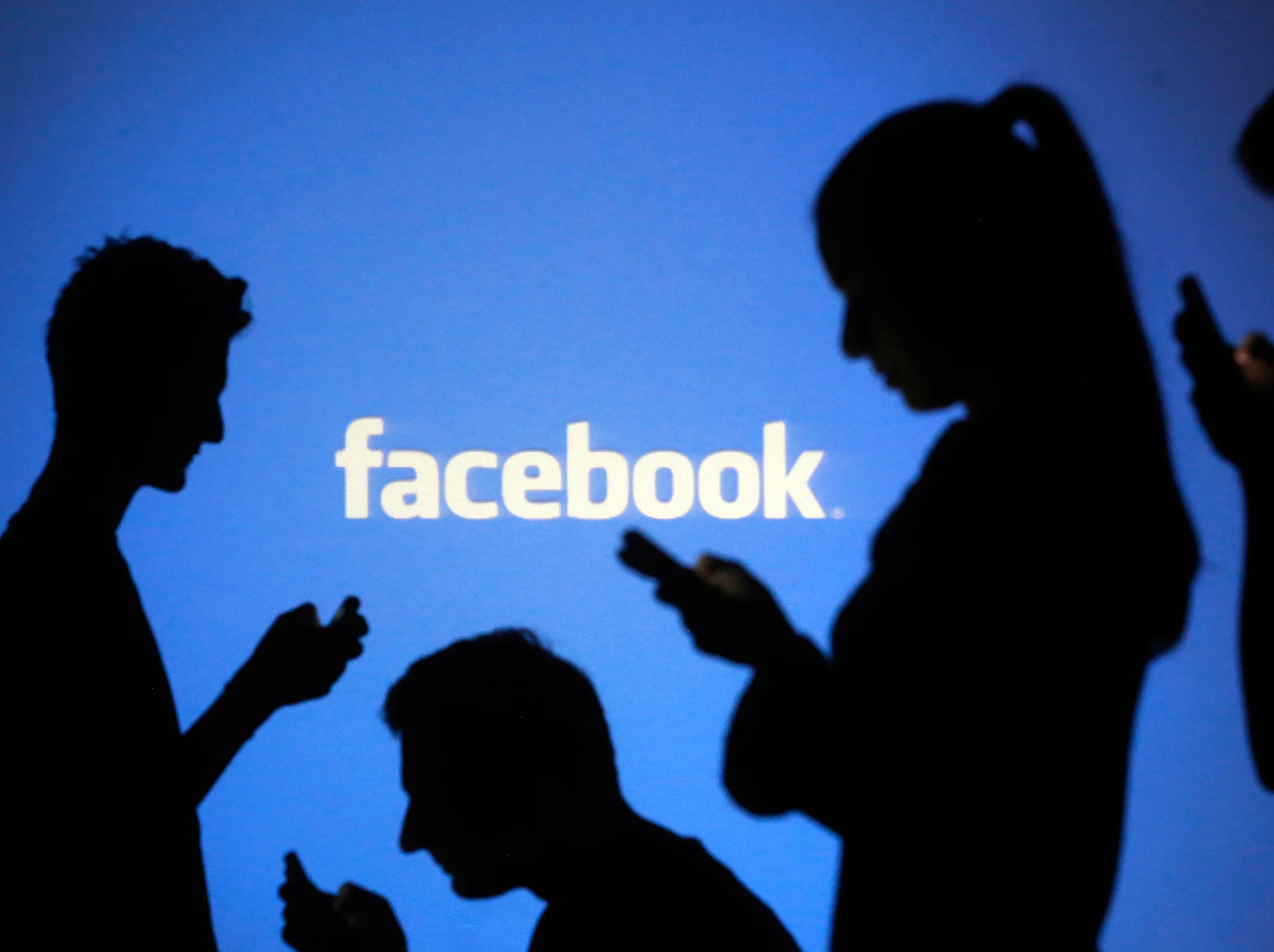 Facebook Paying Media Companies Millions to Post Live Videos 