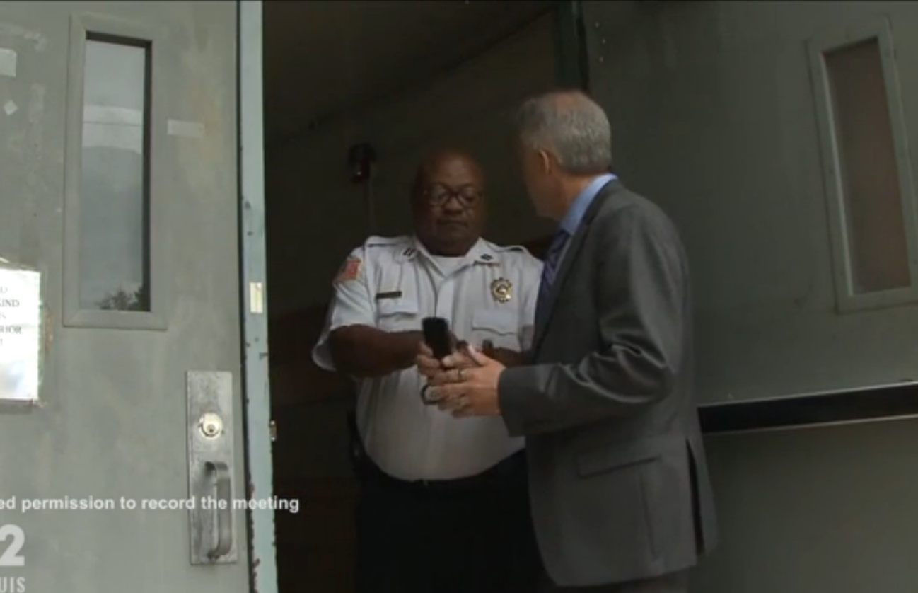 St. Louis Reporter Handcuffed for Trying to Cover Public Meeting