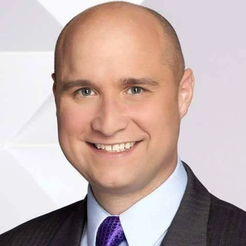 Crossing the Street in The Burgh 