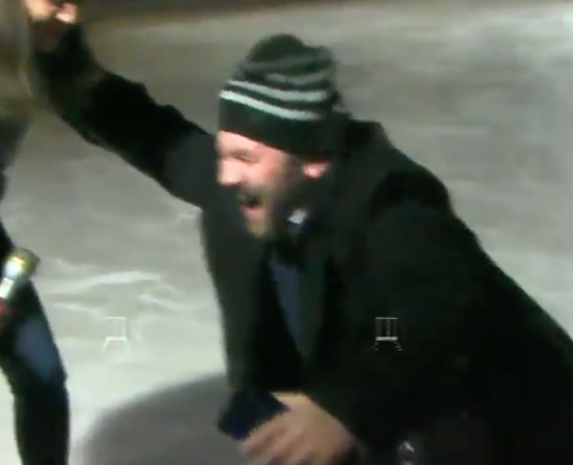 Why You Should Not Skate and News at the Same Time