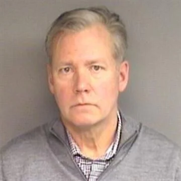 190116-chris-hansen-mugshot-square-se-344p_3c8f63da43d07c8921bff27b5dce0e1f.fit-360w.jpg