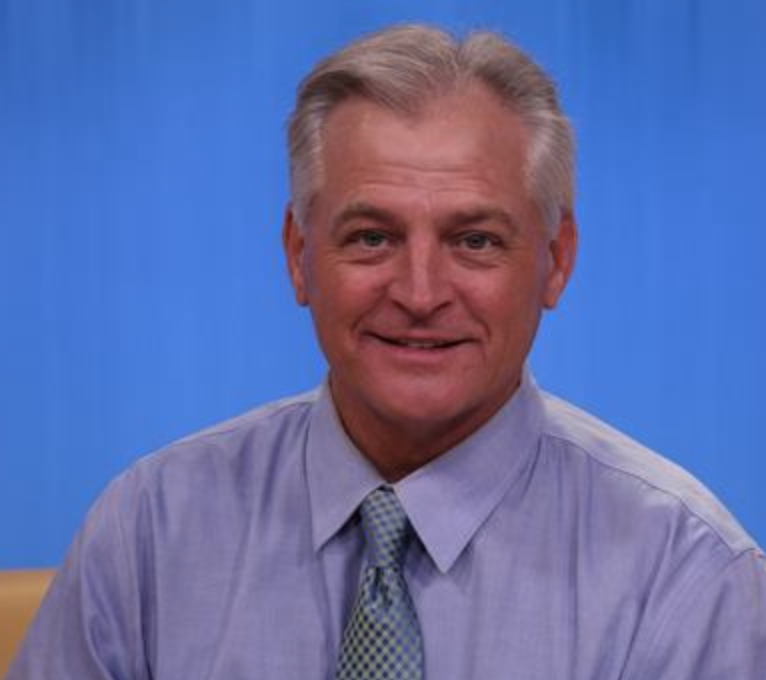 Fox O&amp;O Anchor Sues 