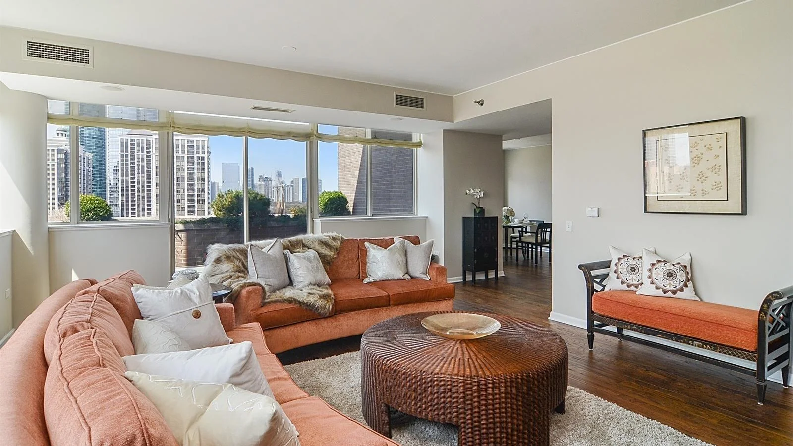 ct-south-loop-unit-in-full-amenity-building-20180507.jpg