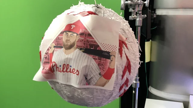 Bryce Harper Pinata FOX 5 DC _1554212583781.jpg_6971443_ver1.0_640_360.jpg