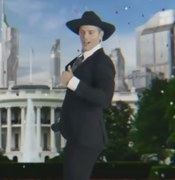 Charlotte Weatherman Makes VMA's Appearance 