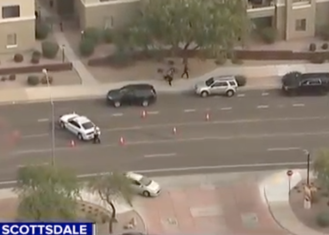 Phoenix Anchor Hurt in Car Crash 