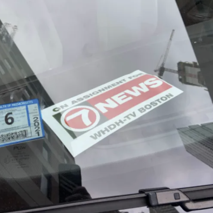 No Parking....