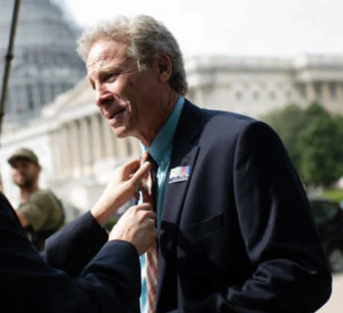 Dad of Murdered Reporter is Running for Congress 