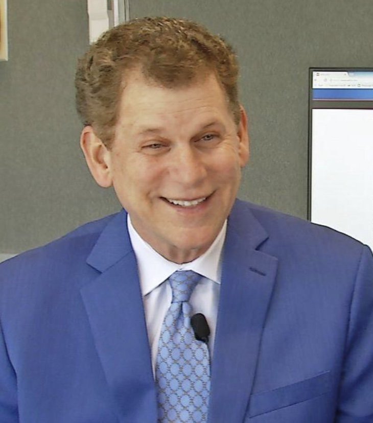 LA GM Announces "Retirement" 
