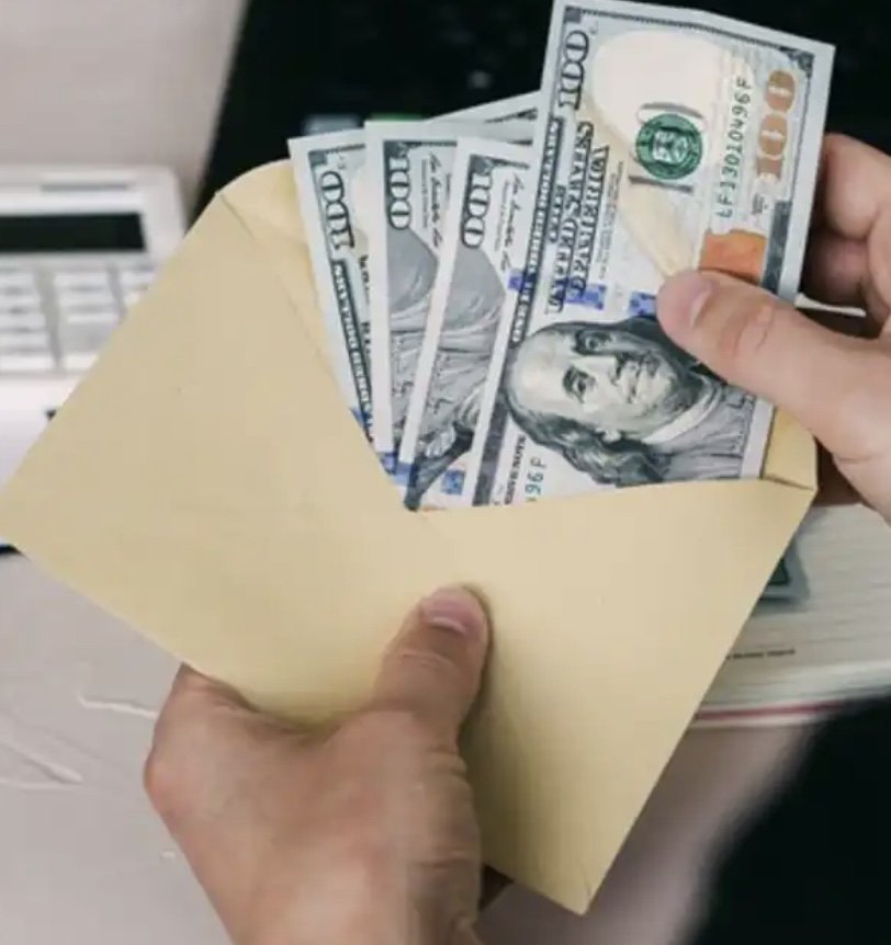 TV News Salaries Don't Keep Up with Inflation 