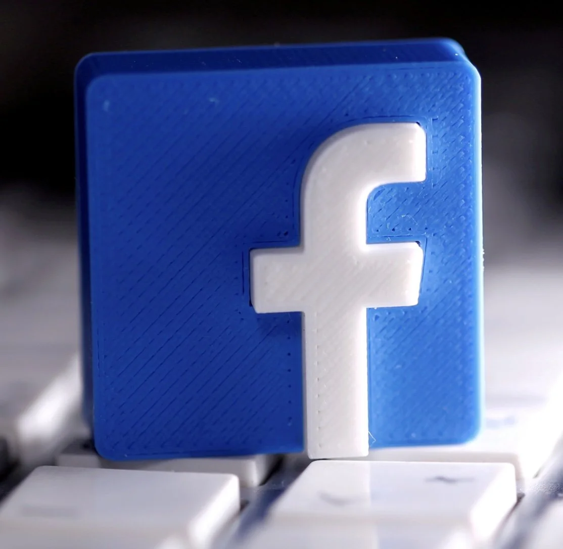About TV Newsrooms and Facebook