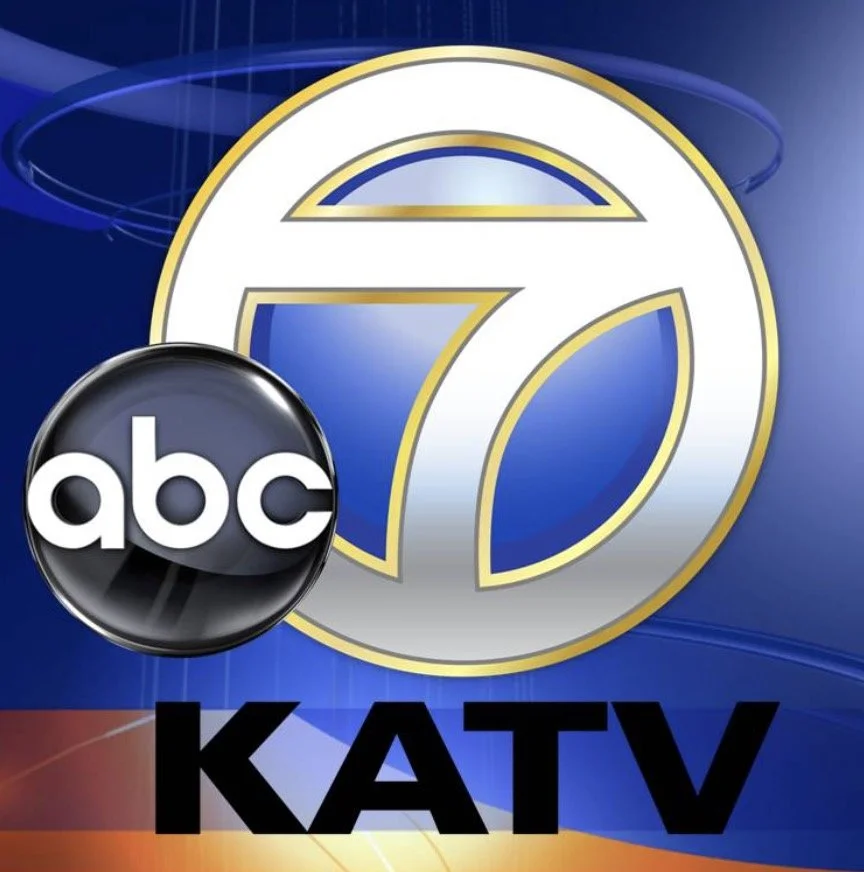 Cops Call Out Sinclair Station 