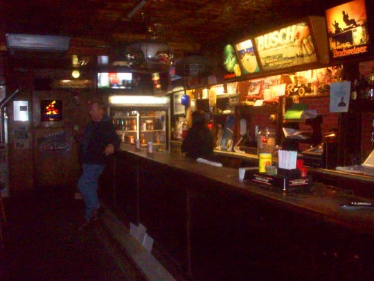 2. familiarbar_dec10.jpg