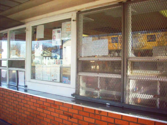 6. windowopensignage_jan10.jpg