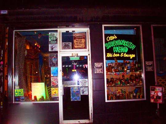 7. frontwindowotto-1.jpg