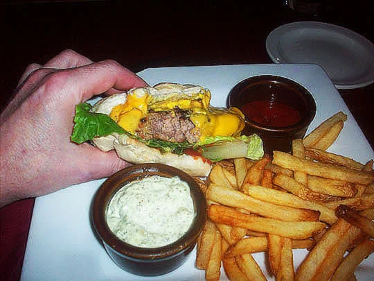 2. cheeseburger_6-1-19.jpg