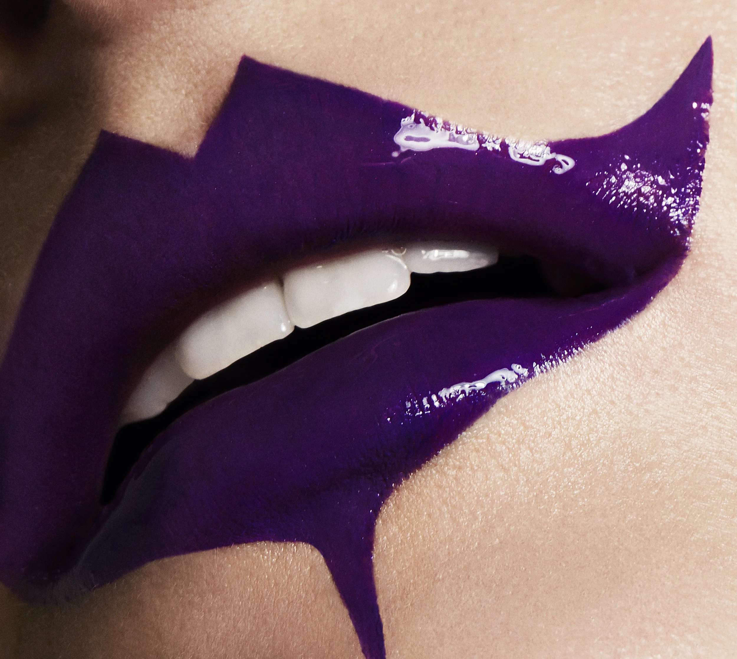 Overdrawn_Lips_06_220.jpg