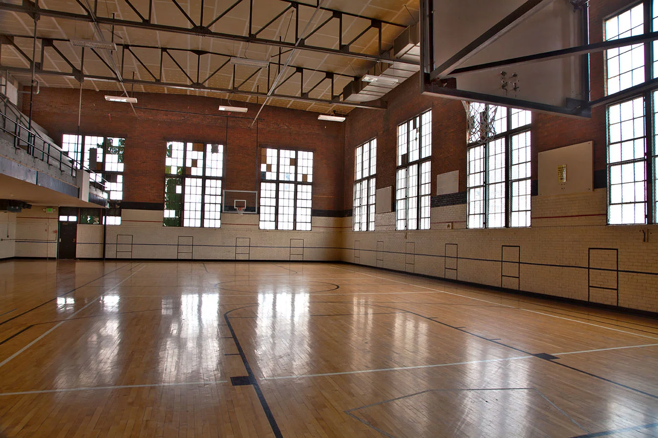 610+ Civic Center Gym Gratis