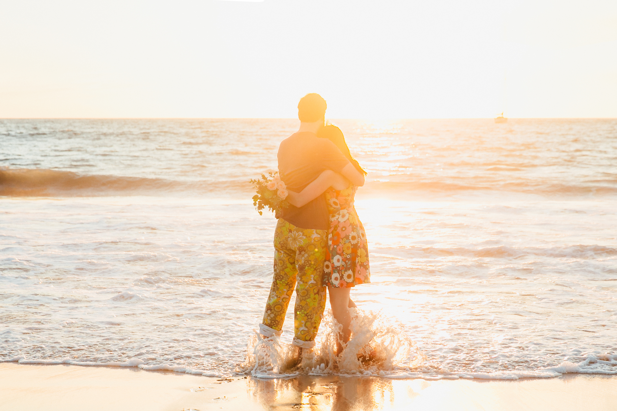 los-angeles-beach-engagement-shoot