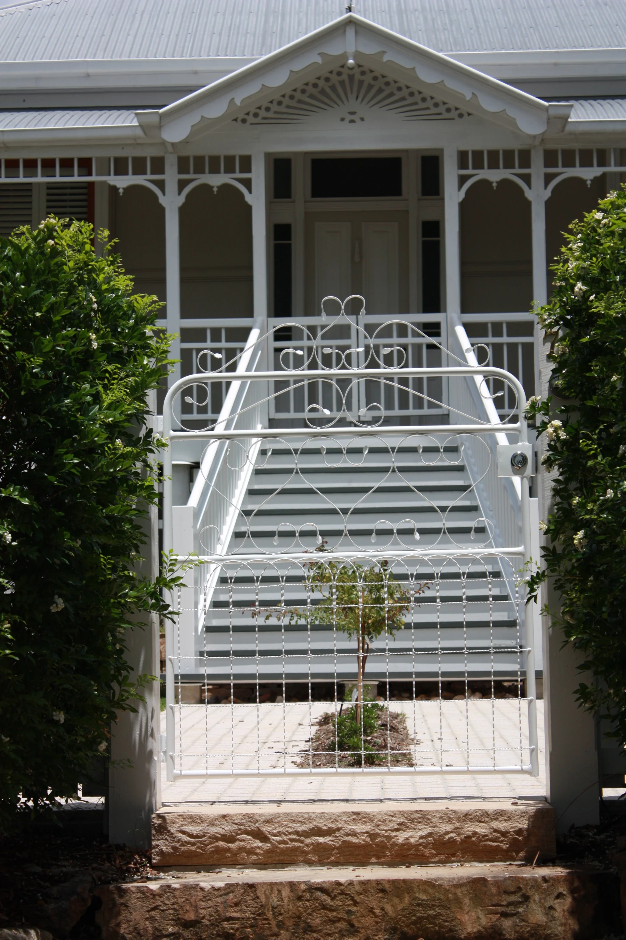 R osalie, QLD Pool, podium and a grand entry for this traditional Queenslander. Read more...