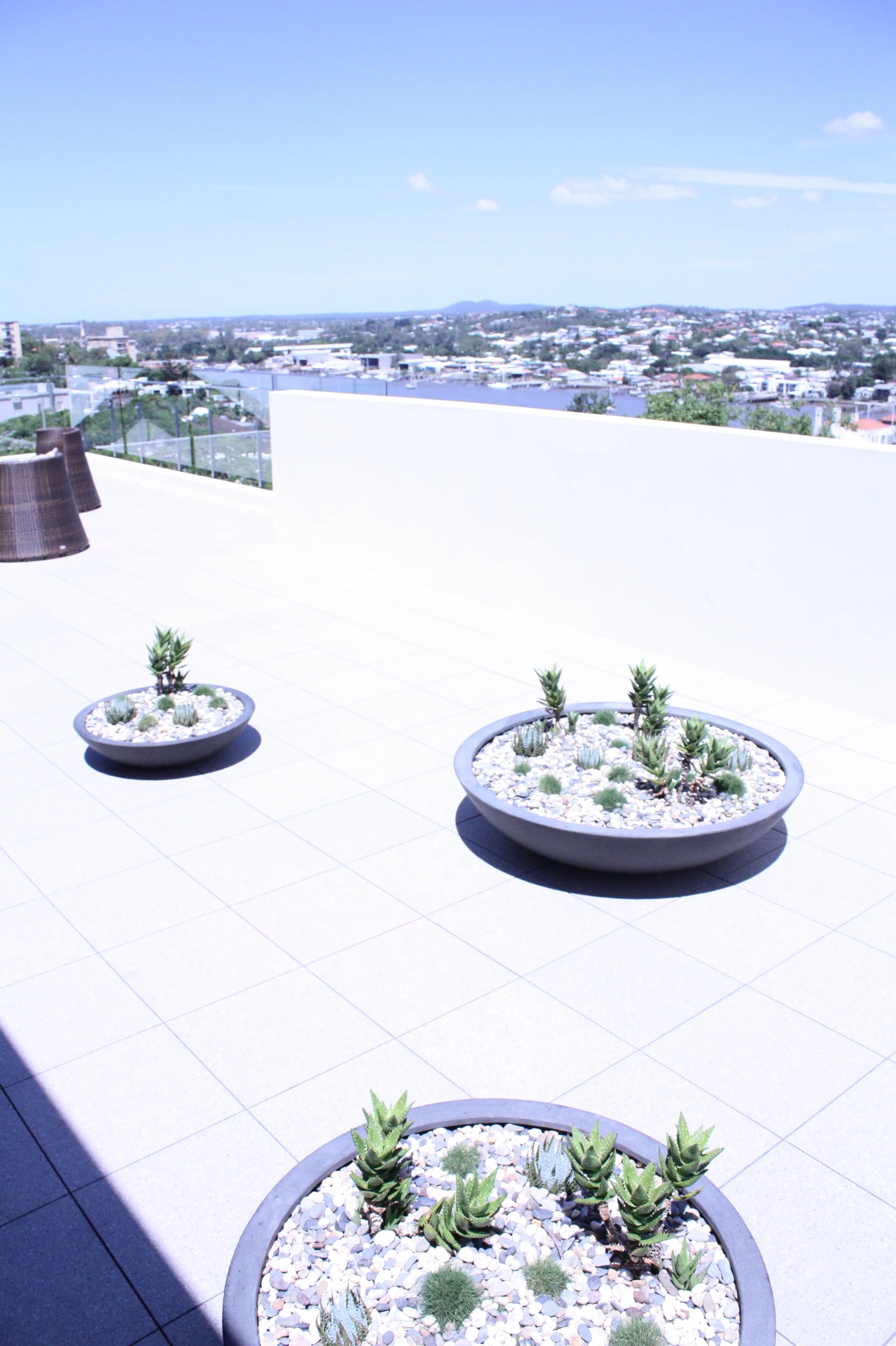 Hamilton, QLD Ultra-modern river-side property with rooftop and courtyard plantings. Read more...