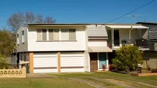 https://www.domain.com.au/news/queenslander-1960-1970-amid-plethora-practical-houses-first-high-rise-emerges-767419/