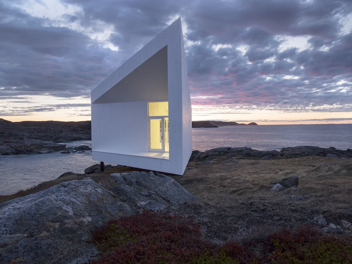 Squishstudio by Saunders Arch., Newfoundland, Canada