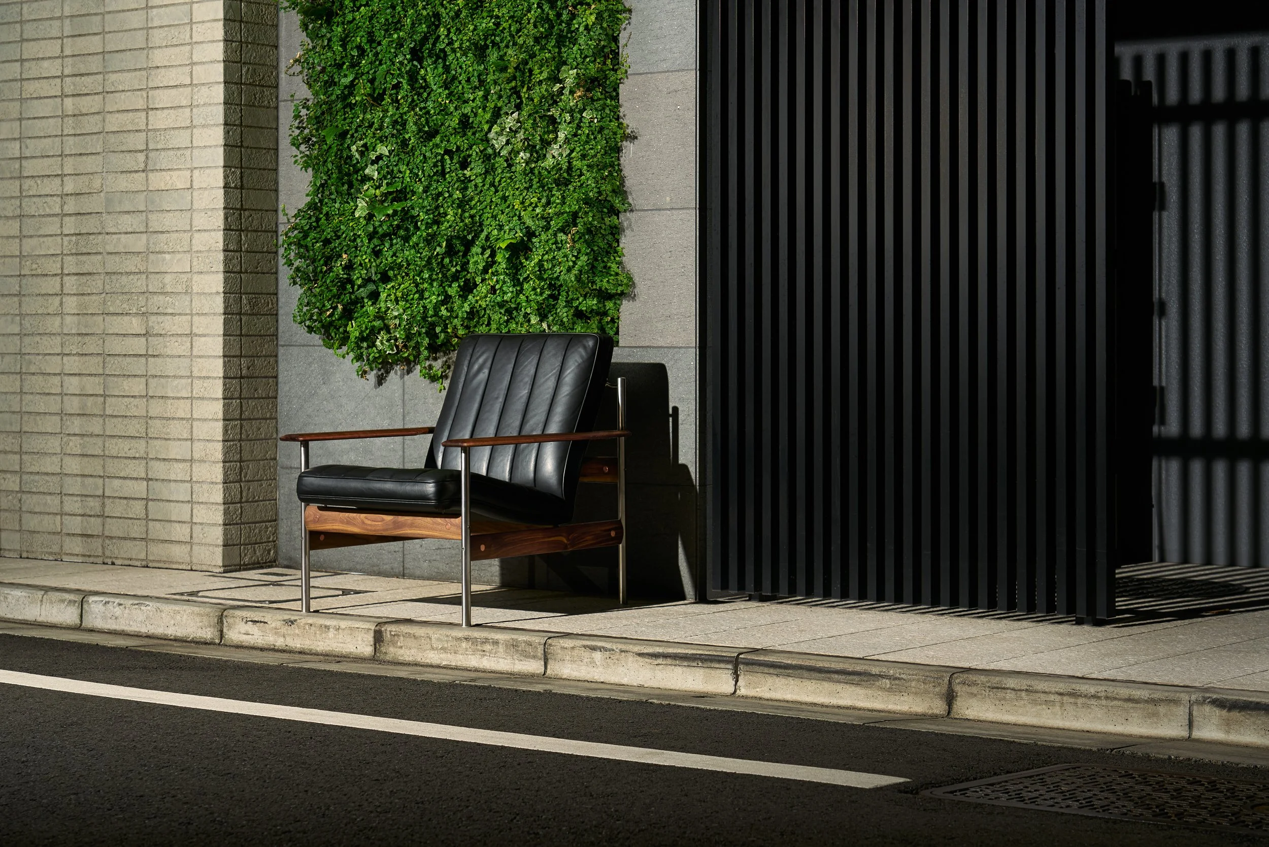 Fjordfiesta: 1001 AX Armchair, Tokyo, japan.