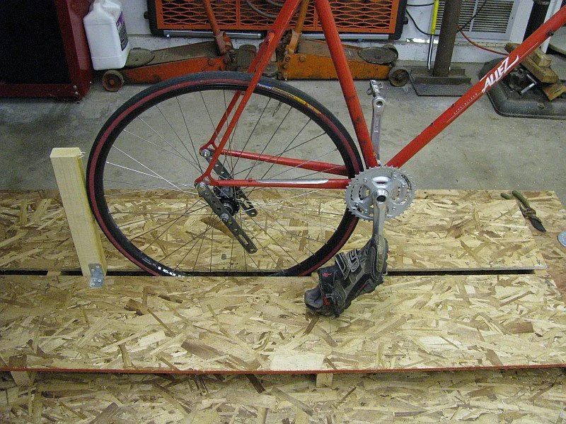 2011-07-11 03 mockup 700c wheel too big floor too high.jpg