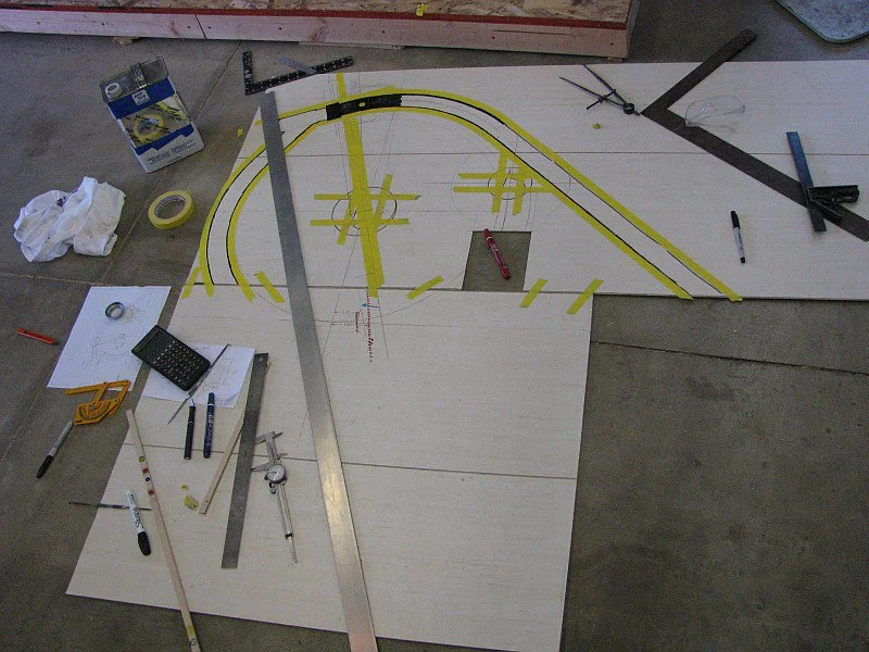 2011-07-20 01 floor as drafting table.jpg