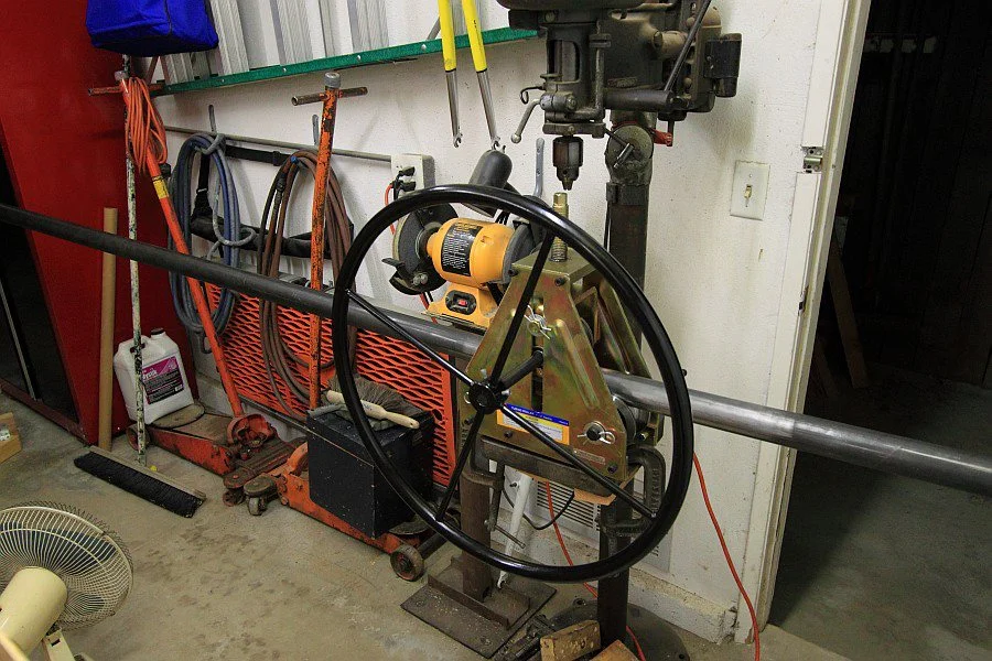 2011-08-23 02 harbor freight tube roller.jpg