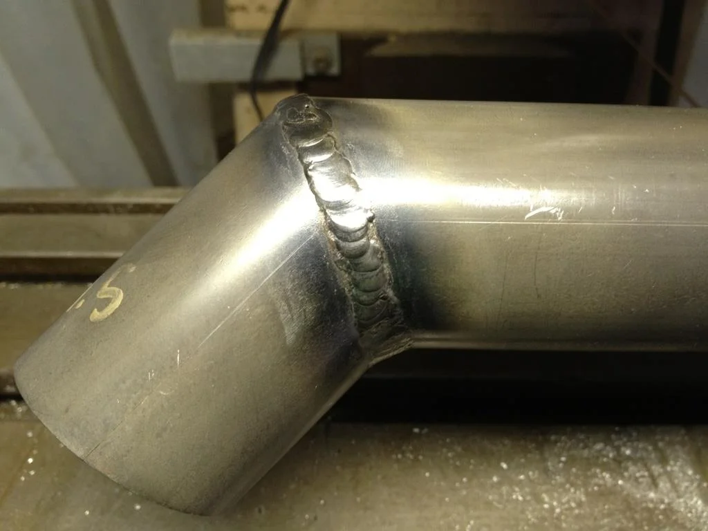 2012-06-13 02 streamliner subframe first weld.jpg